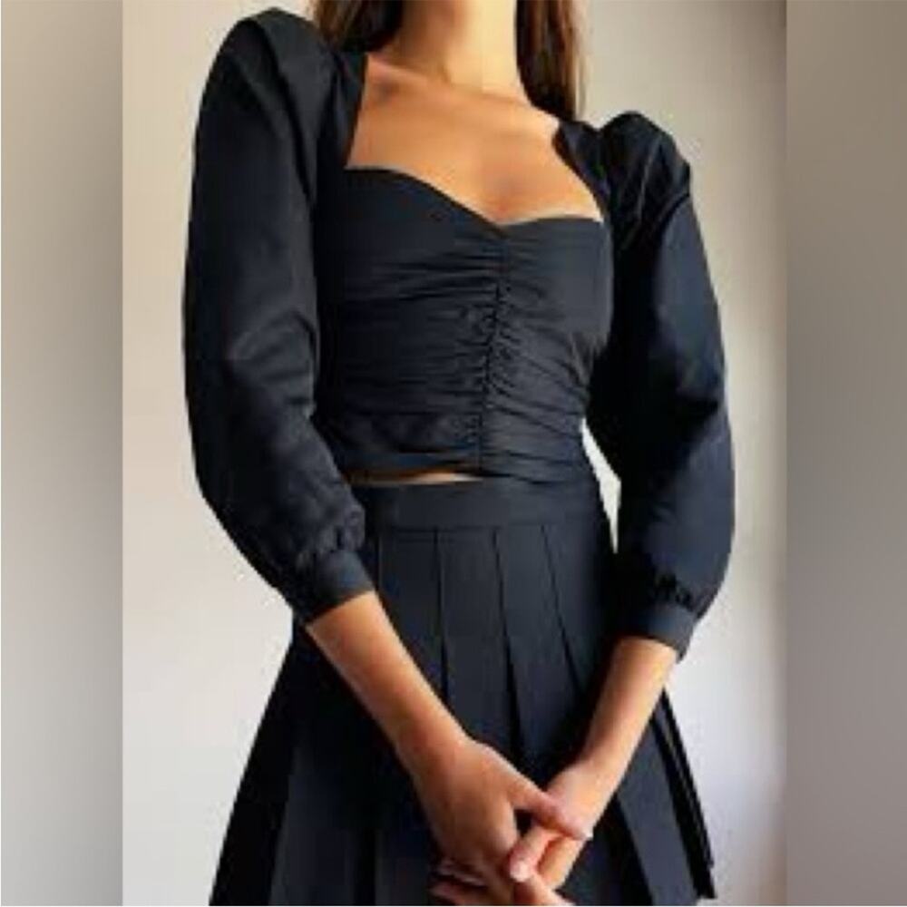 Aritizia Sunday Best‎ Petal Blouse Black Cropped